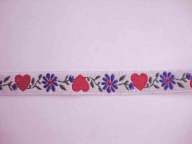 Sierband hartjes Wit met rood hart en blauwe bloem 18mm
