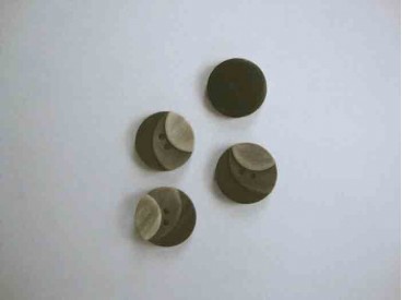 Kunststof knoop 3 kleurig Bruin 15mm. 3-15  Serie 1