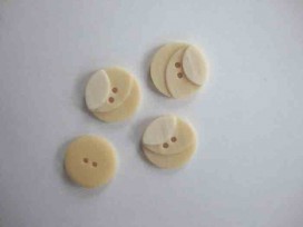 Kunststof knoop 3 kleurig Creme 20mm. 82-20  Serie 1