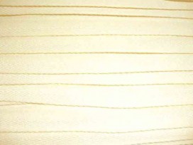 Creme kleurig keperband van 14 mm. breed. 100% polyester