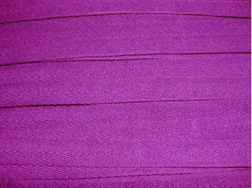 Paars keperband van 14 mm. breed. 100% polyester