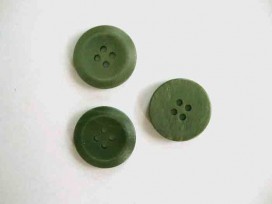 Kunsstof knoop 4-gaats Mosgroen 20mm. 506-S6