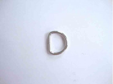 D-Ring zilverkleurig en gesloten.  Buitenmaat: 22x18 mm  Binnenmaat: 19x14 mm