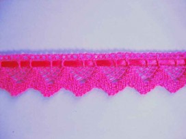 Gekleurd kant met satijnlint  Pink  25mm breed