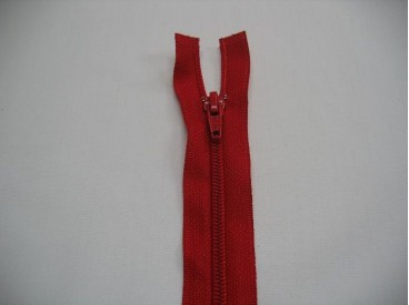 Rode deelbare fijne rits. 75 cm. lang. 