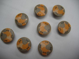 Ronde gevlekte knoop 15 mm.