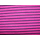 Een 2 kleurige streep tricot, donkerpaars/pink Rekt zowel in de breedte als in de lengte. De streepjes zijn 5 mm. breed 95%co/5%