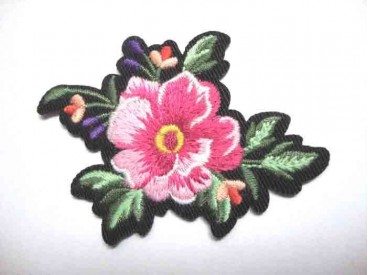 Rozen applicatie Grote Roos Roze met 3 kleintjes