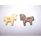 Houten knoop gekleurd Paard  P15